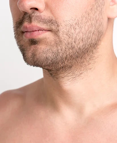 Produtos essenciais para cuidados com a barba, incluindo óleos, balms e kits de grooming masculino.